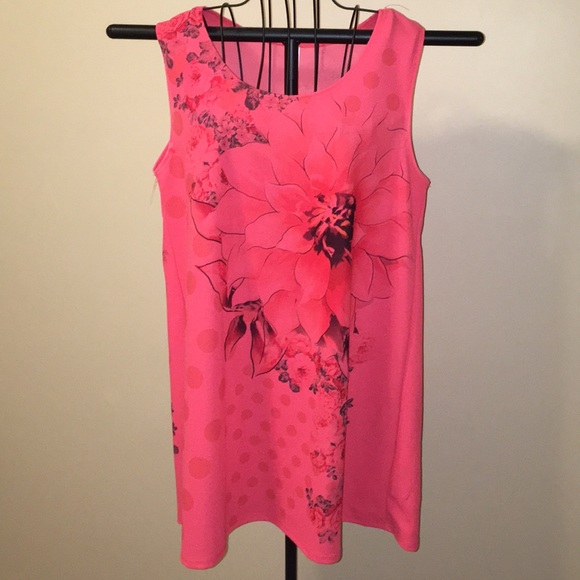 Acting Pro Tops - Beautiful floral long dressy sleeveless blouse